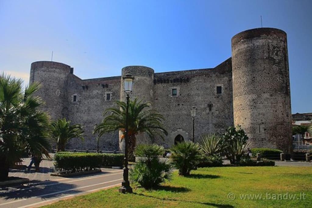 Апартаменты Odeonhouse - Catania - Parking Included Экстерьер фото